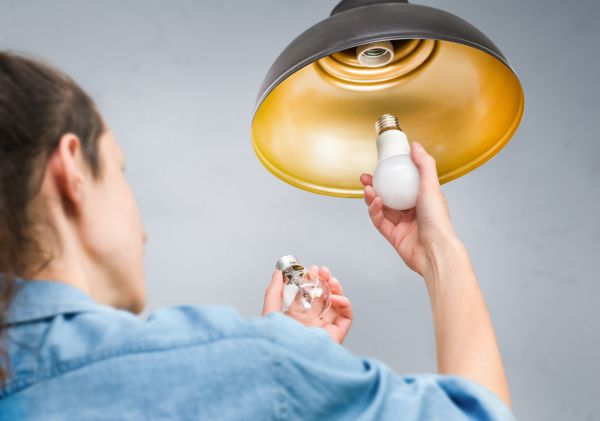 Cost of Light Bulb Replacement in Westerville
